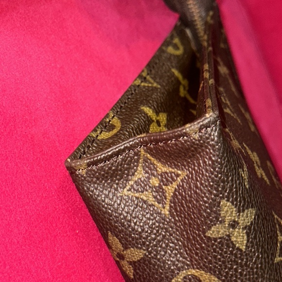 Louis Vuitton monogram toiletries pouch 19 cosmetic case clutch - Picture 8 of 16